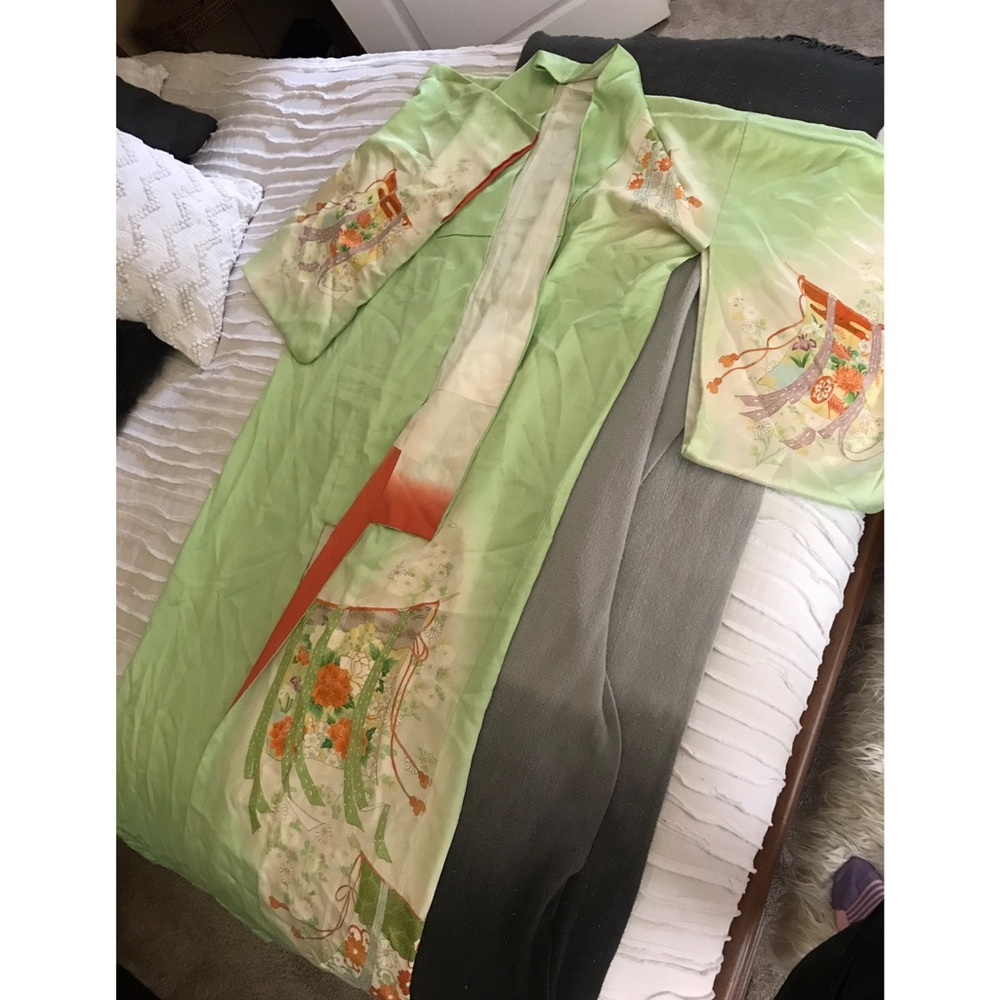 Authentic Hand detailed Japanese Kimono.